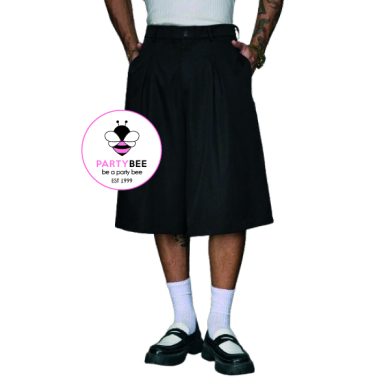 Schwarze, knielange Shorts mit Tasche und einem lässigen, modischen Stil.